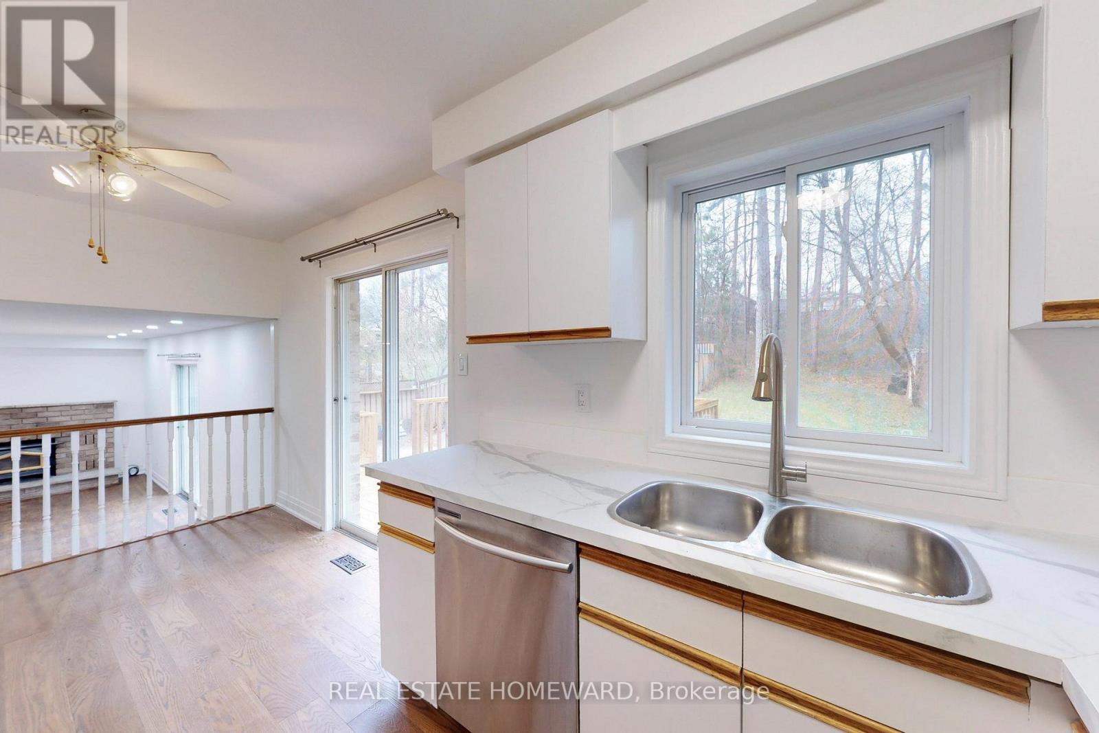 Photo 15 of Main 24 Beckett Avenue, East Gwillimbury ON