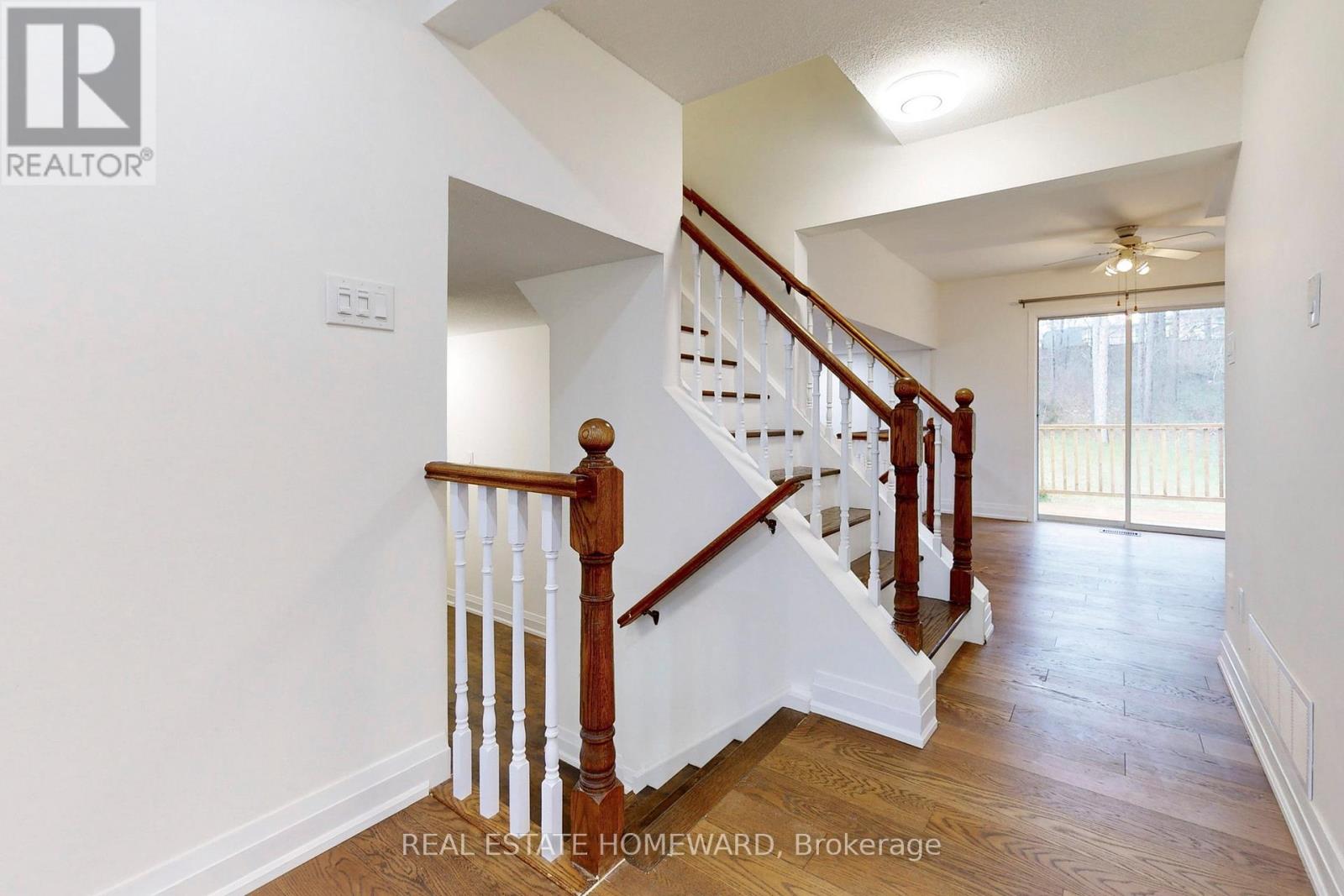 Photo 18 of Main 24 Beckett Avenue, East Gwillimbury ON