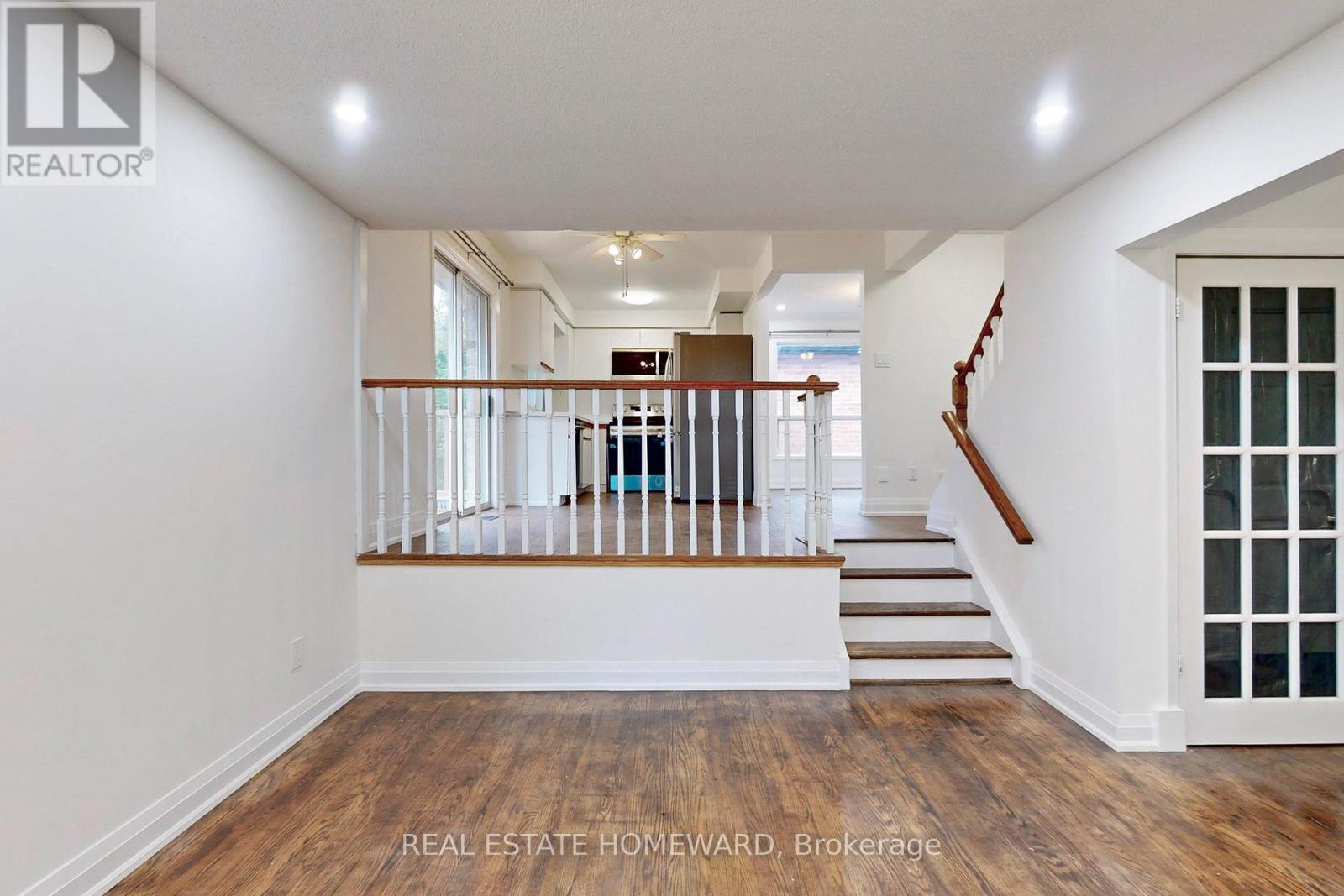 Photo 14 of Main 24 Beckett Avenue, East Gwillimbury ON