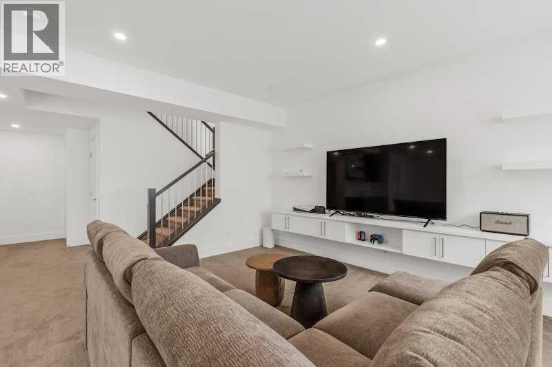 Photo 14 of 158 69 Street Sw, Calgary AB