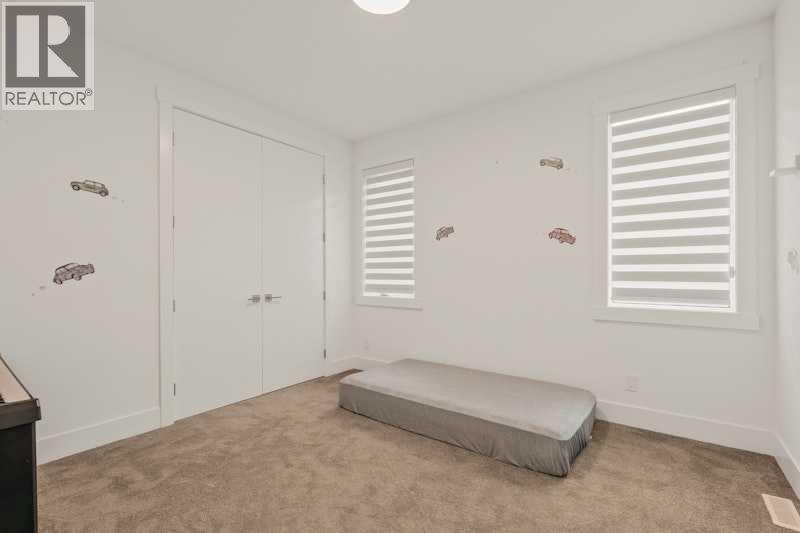 Photo 7 of 158 69 Street Sw, Calgary AB