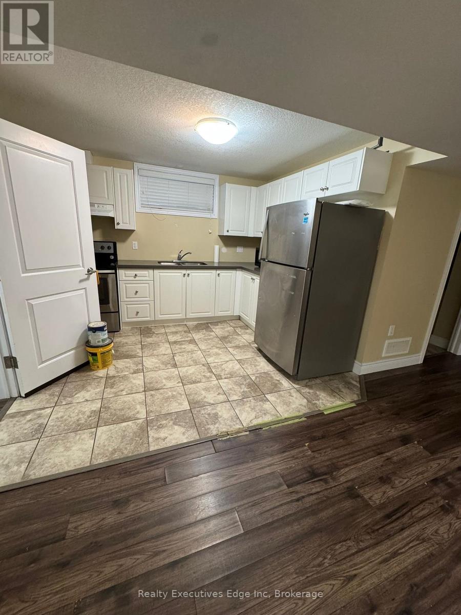 Photo 8 of Lower Unit 111 Dallan Drive, Guelph ON