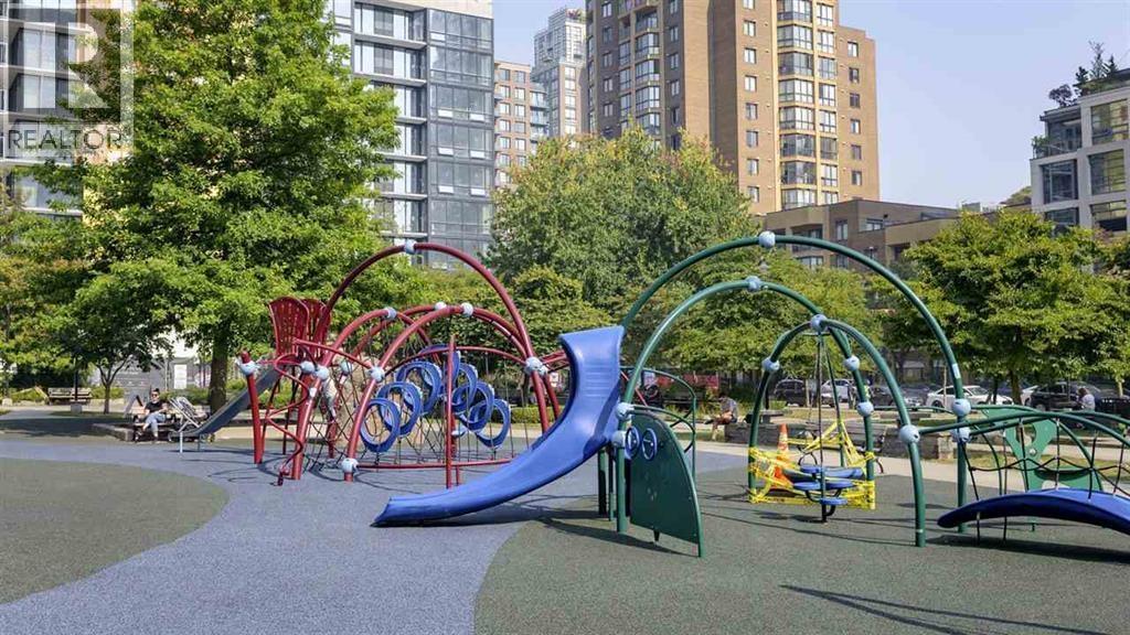 Photo 14 of 1408 1225 Richards Street, Vancouver BC