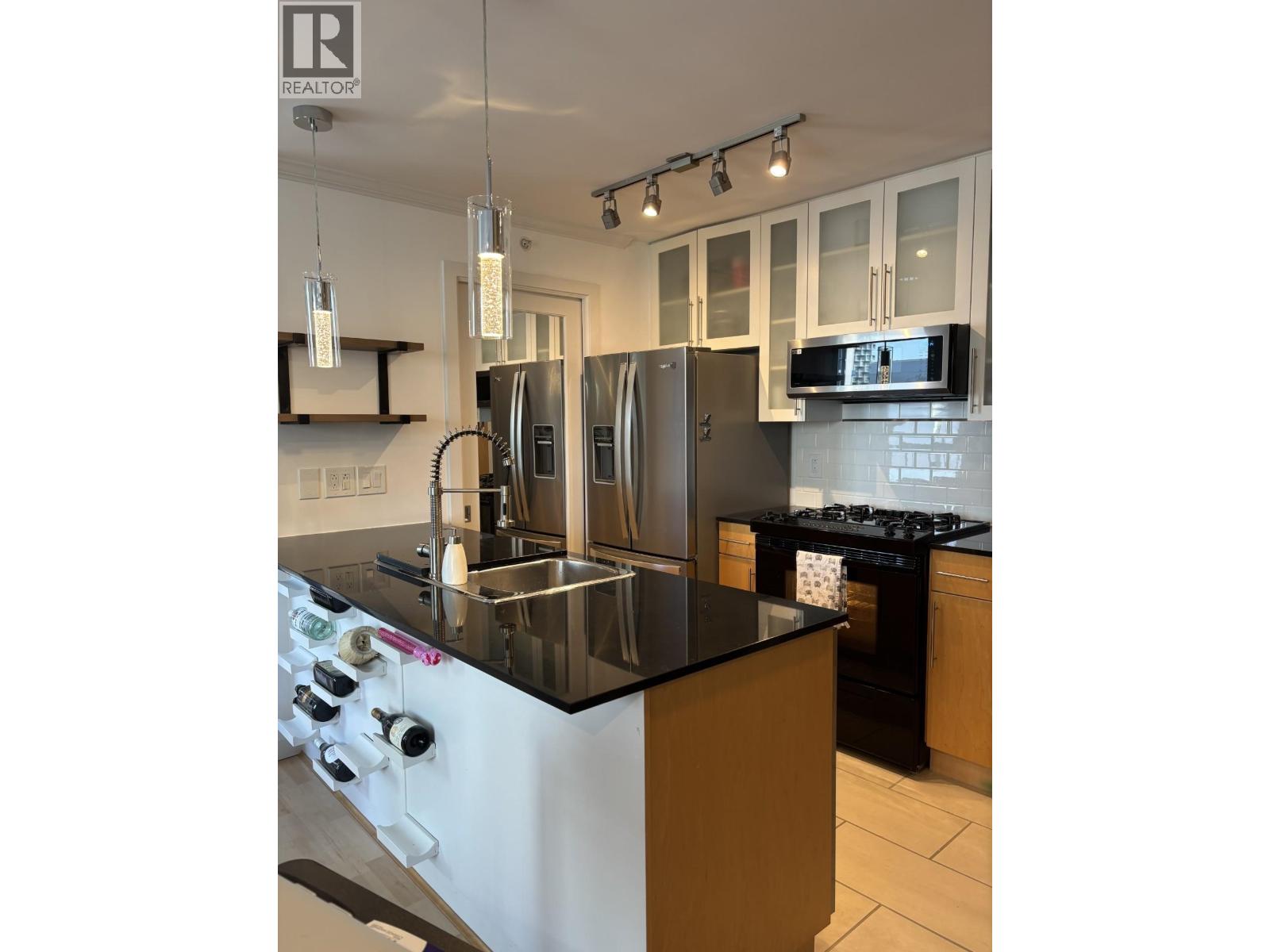 Photo 17 of 1408 1225 Richards Street, Vancouver BC