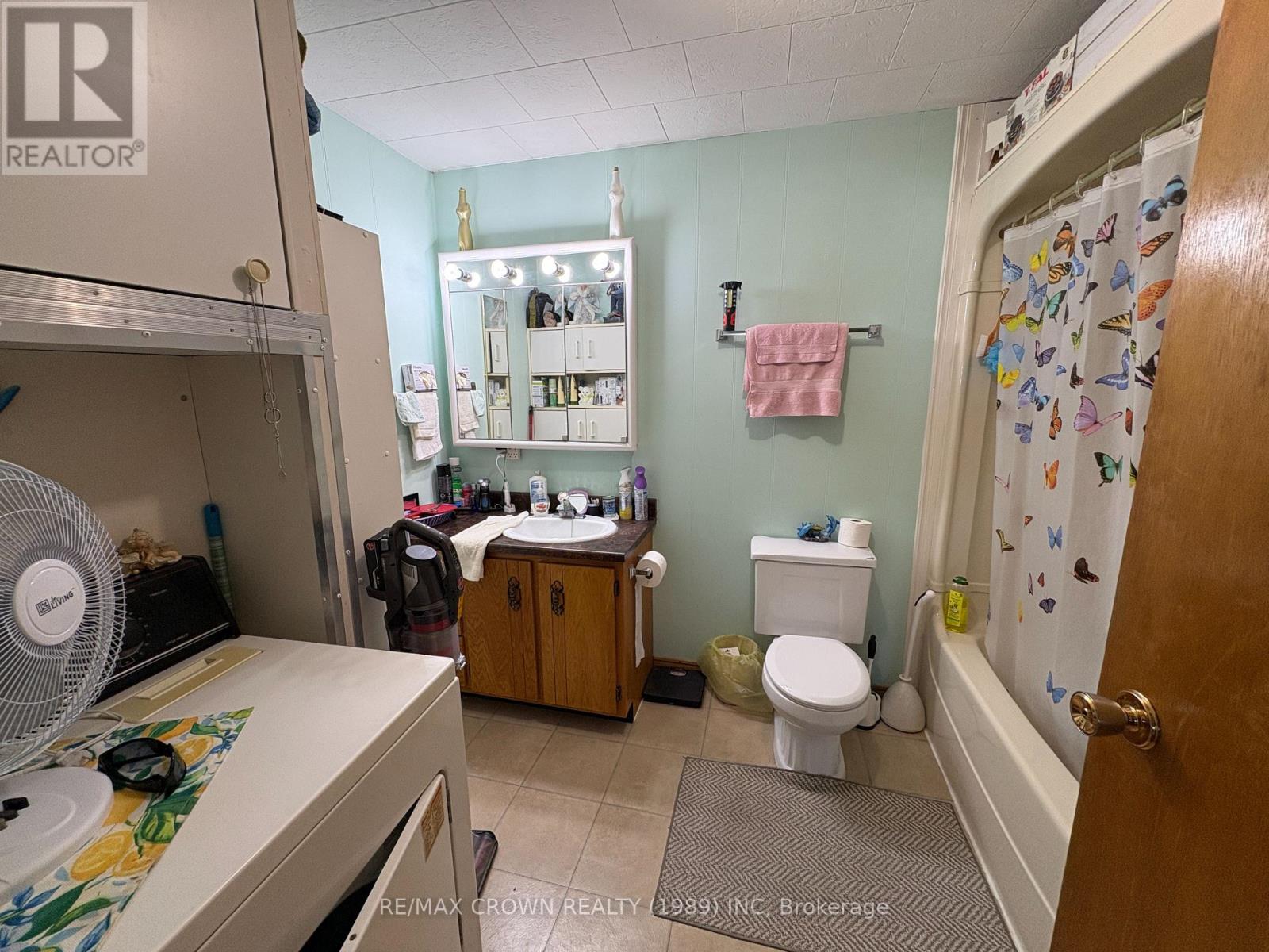 Photo 6 of 213 Balmoral Avenue W, Matticeval Cote ON