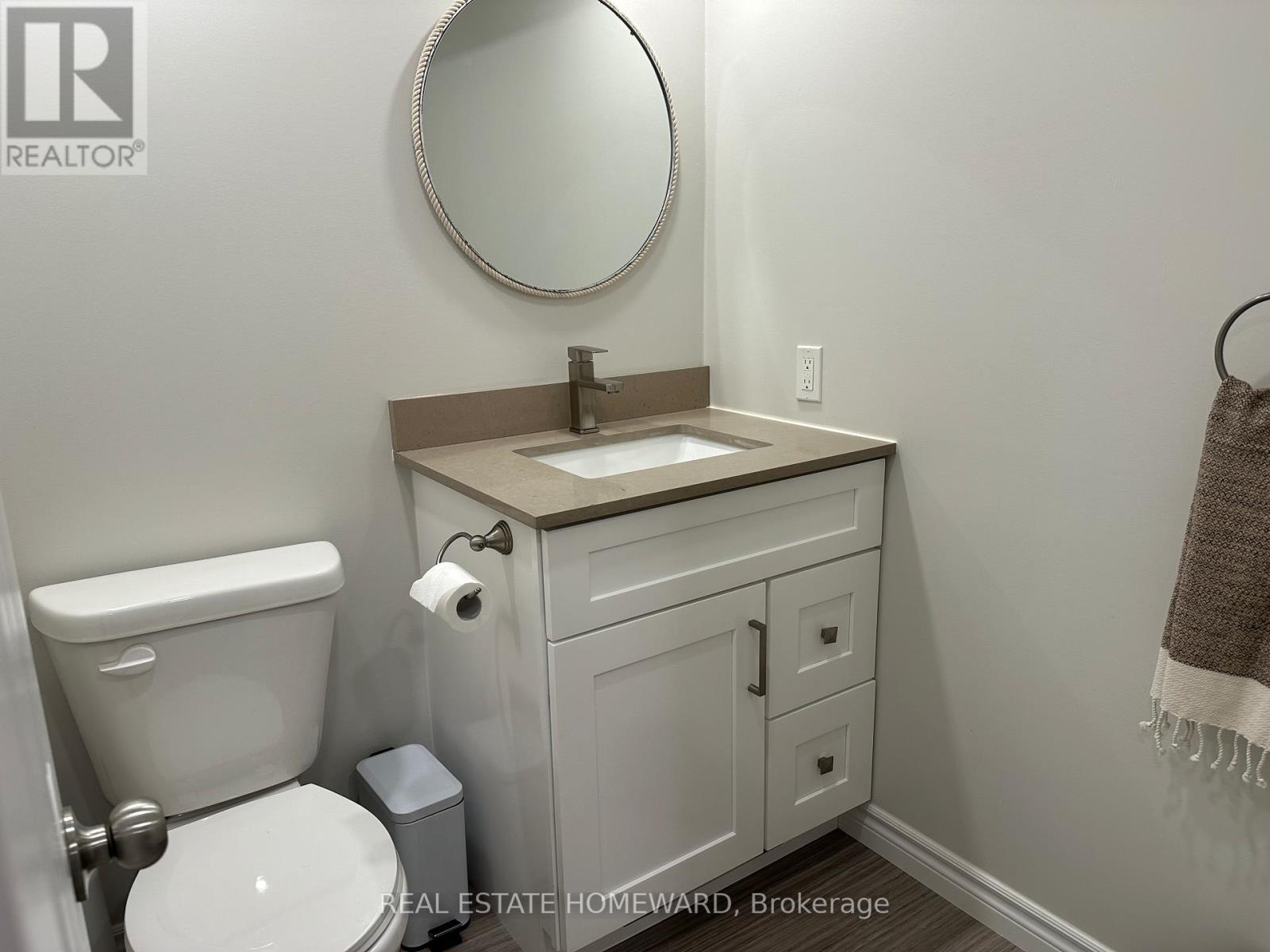 Photo 9 of 28 Bostock Drive, Georgina ON