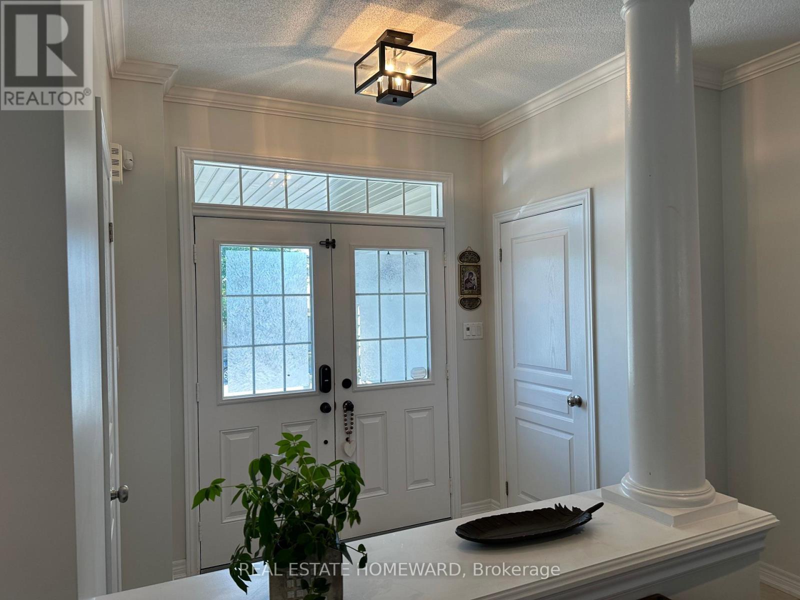 Photo 11 of 28 Bostock Drive, Georgina ON