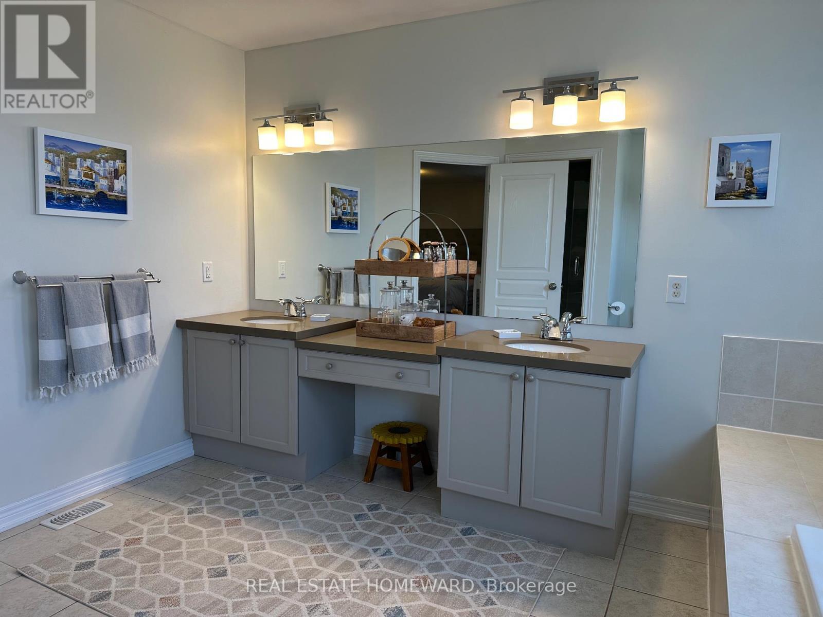 Photo 24 of 28 Bostock Drive, Georgina ON