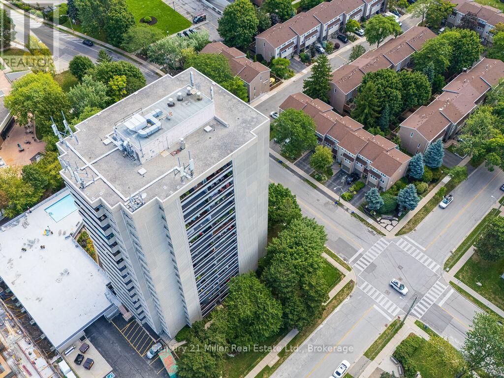 Photo 24 of 406 2263 Marine Drive, Oakville ON