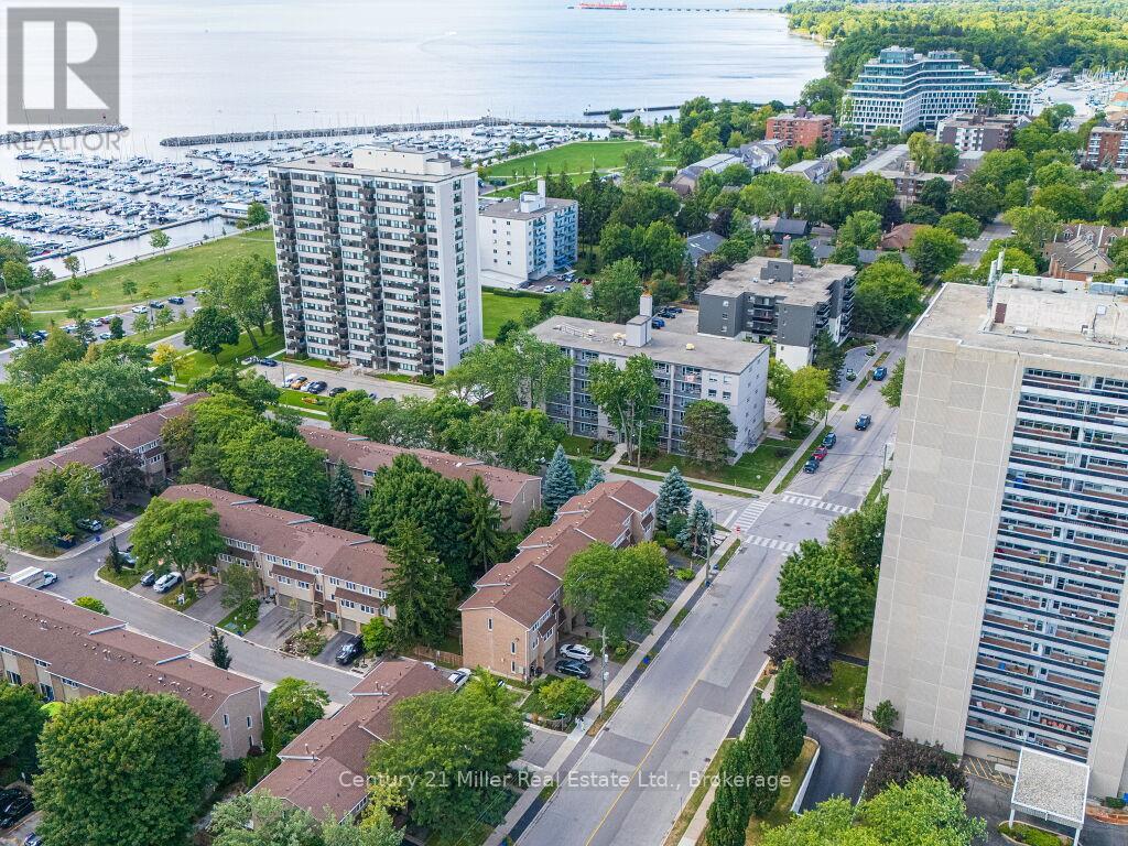 Photo 27 of 406 2263 Marine Drive, Oakville ON