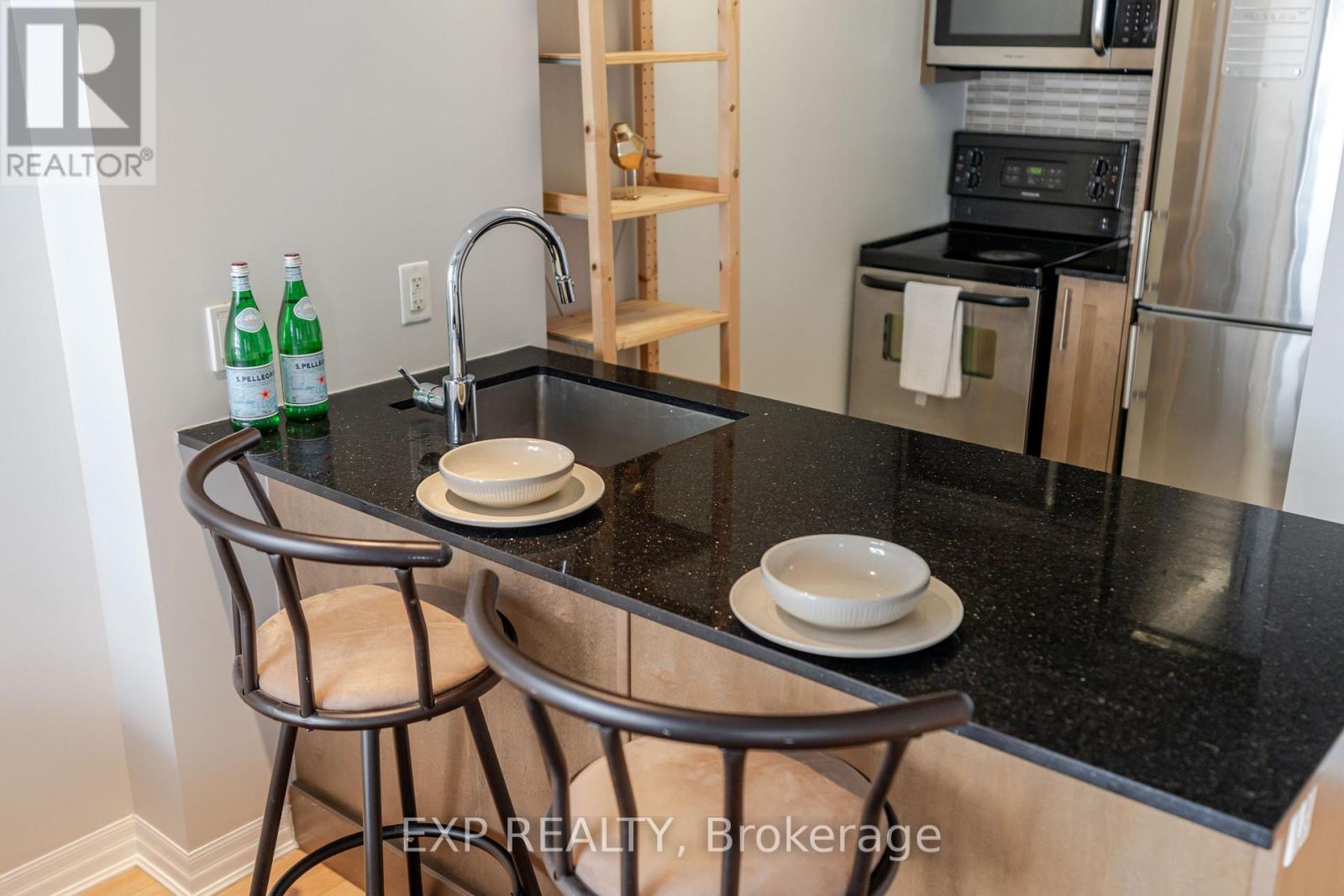 Photo 4 of 2308 242 Rideau Street, Ottawa ON