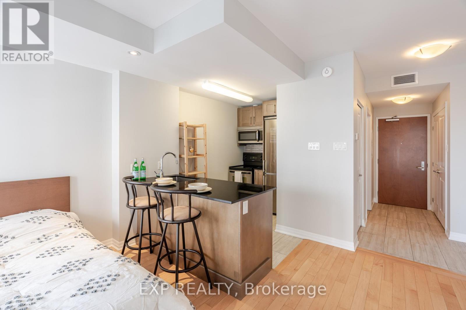 Photo 13 of 2308 242 Rideau Street, Ottawa ON