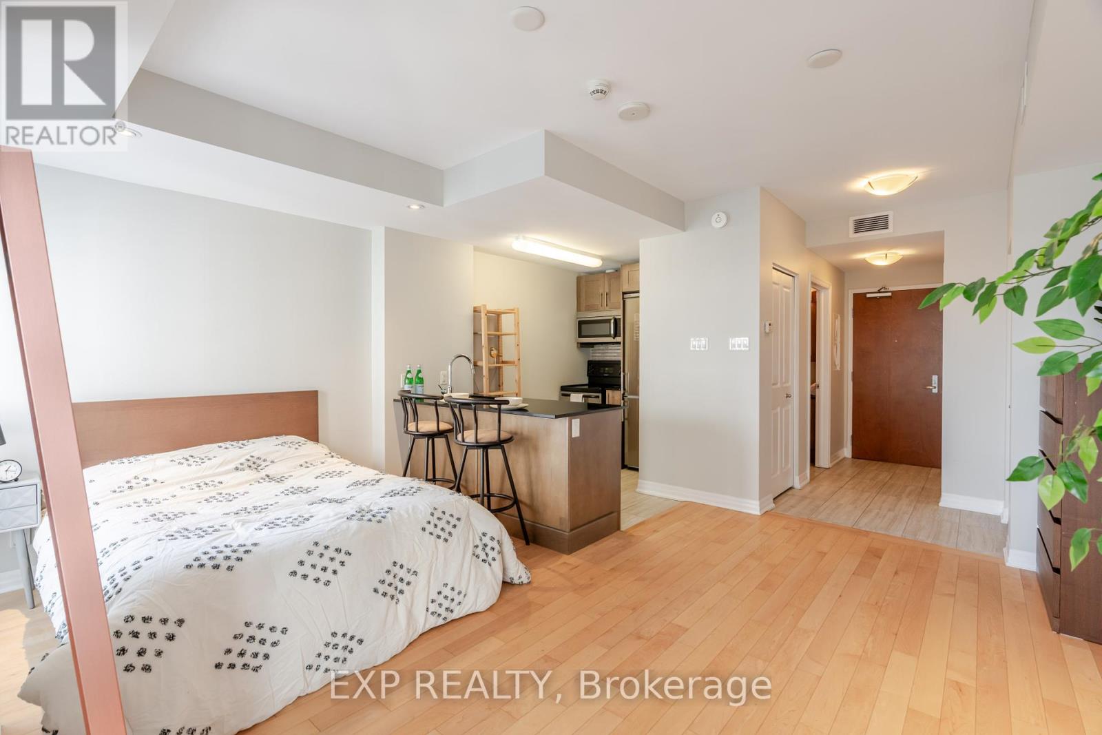 Photo 10 of 2308 242 Rideau Street, Ottawa ON