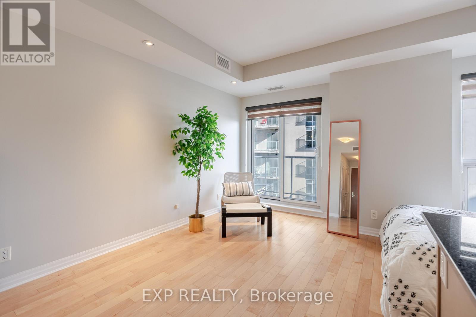 Photo 14 of 2308 242 Rideau Street, Ottawa ON