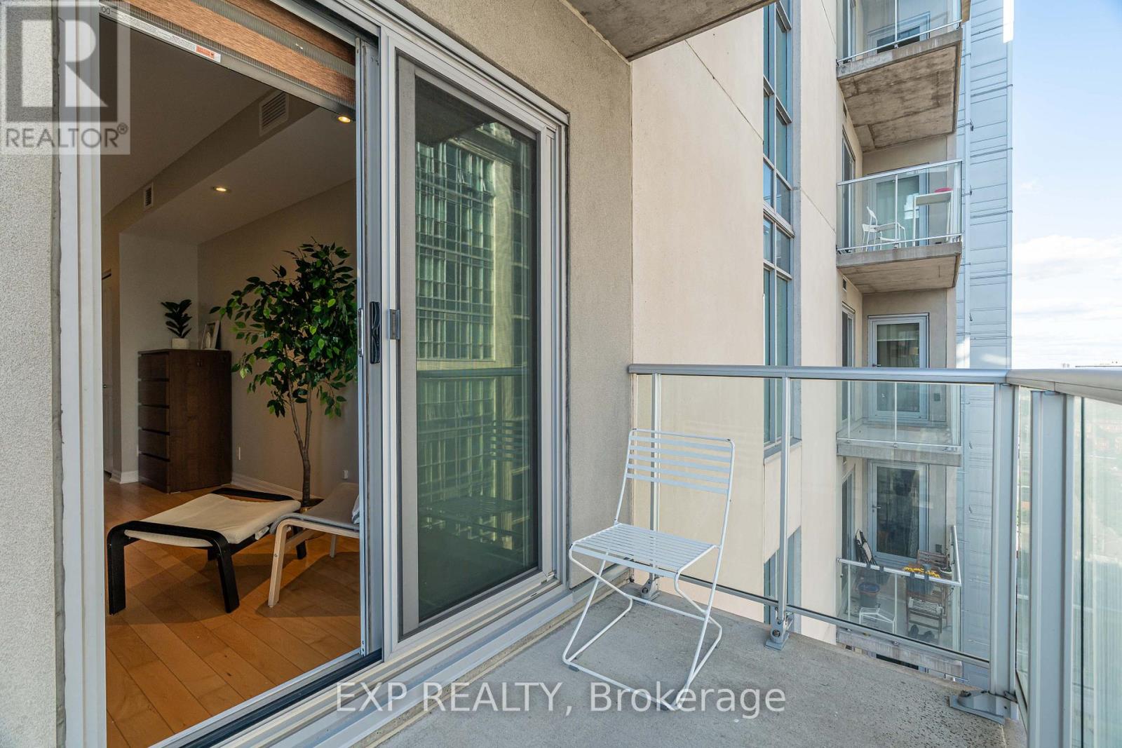 Photo 5 of 2308 242 Rideau Street, Ottawa ON