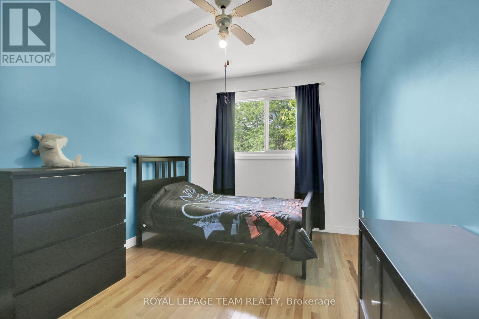 Photo 1 of 17 Owlshead Rd Road, Ottawa ON