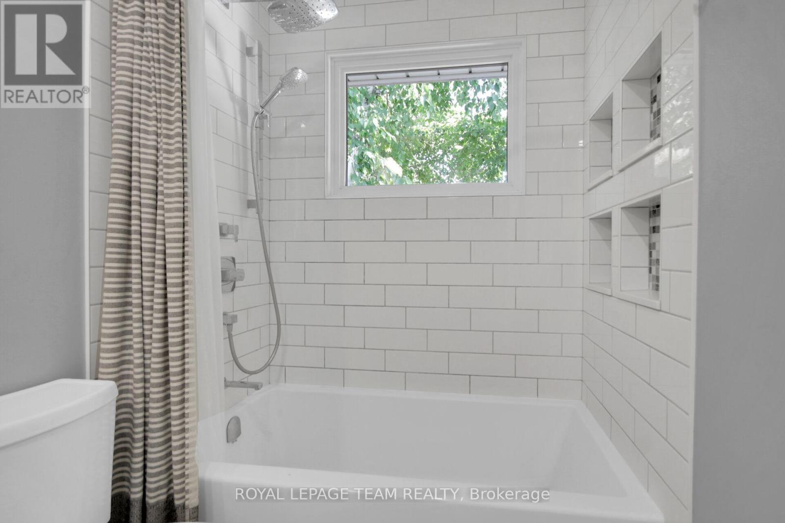 Photo 14 of 17 Owlshead Rd Road, Ottawa ON