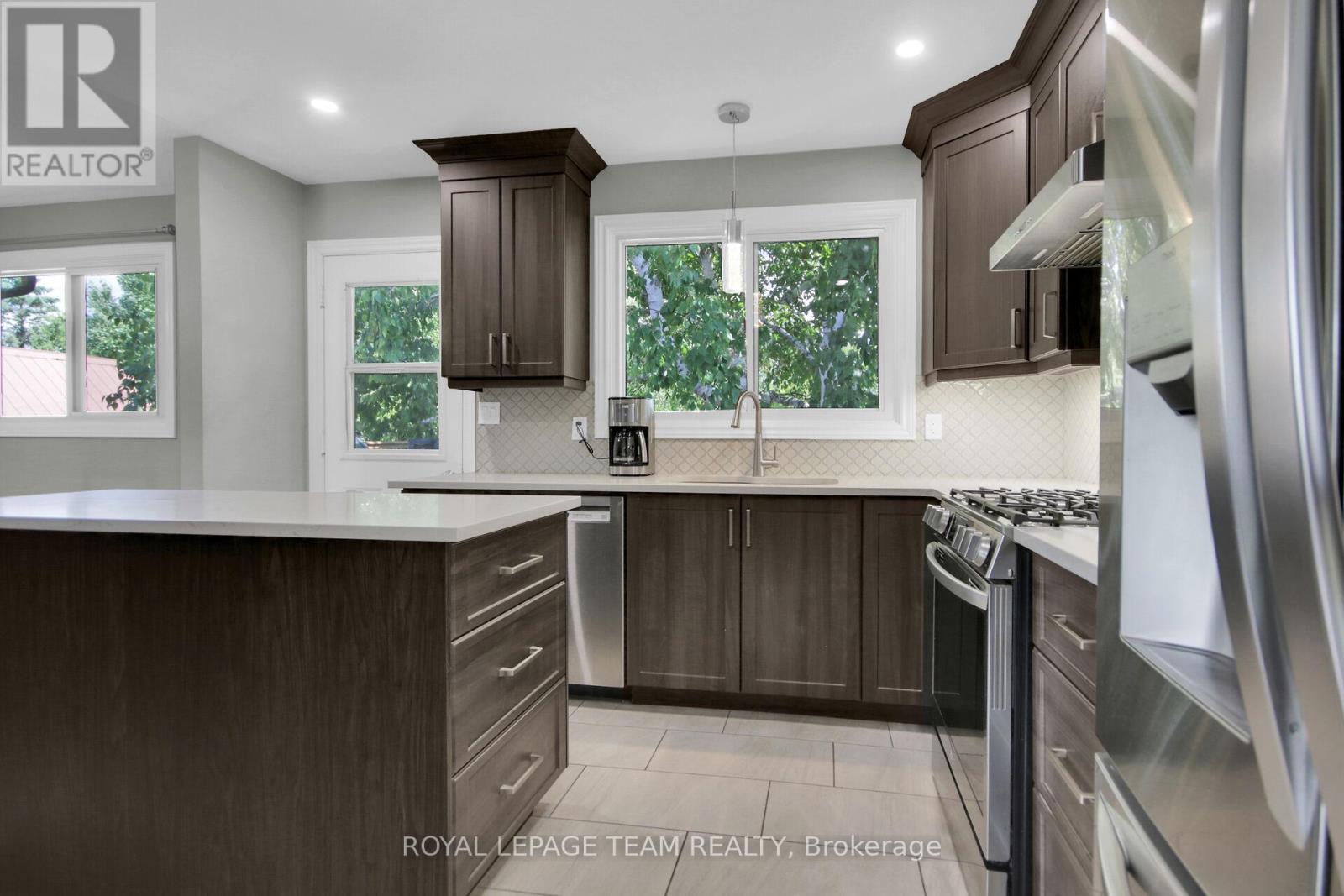 Photo 12 of 17 Owlshead Rd Road, Ottawa ON