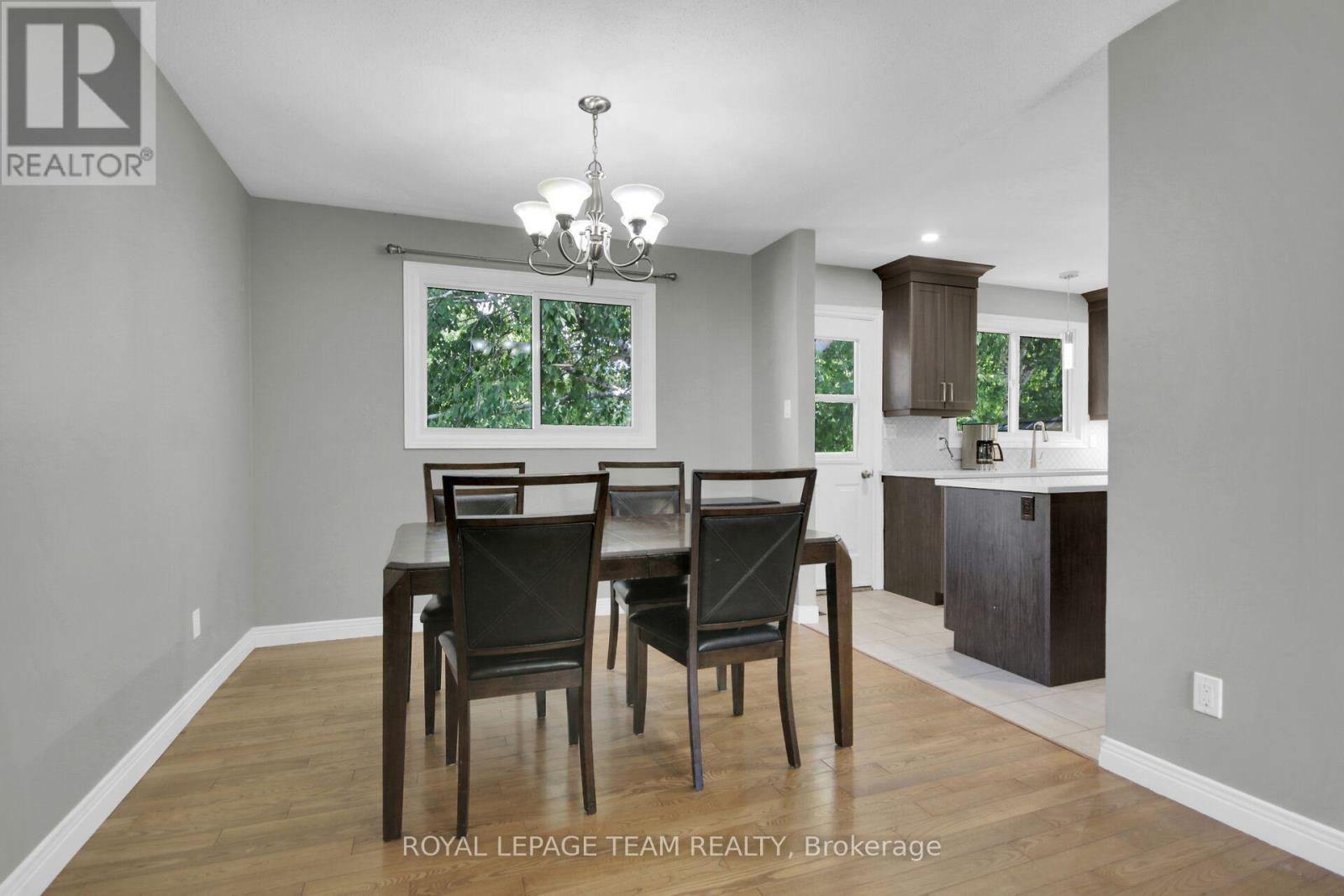 Photo 36 of 17 Owlshead Rd Road, Ottawa ON