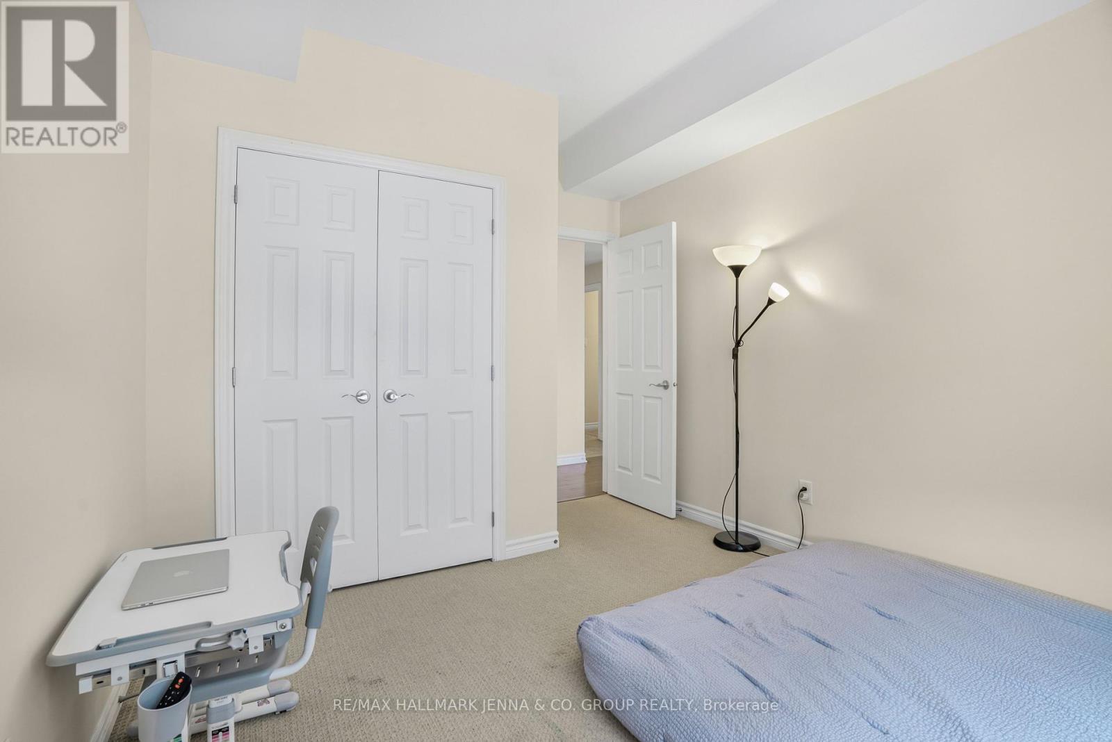 Photo 22 of 201 140 Guelph Private, Ottawa ON