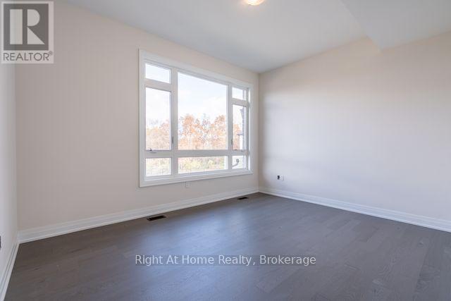 Photo 20 of 94 Smokey Hollow Place S, Hamilton ON