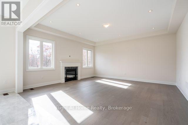 Photo 7 of 94 Smokey Hollow Place S, Hamilton ON