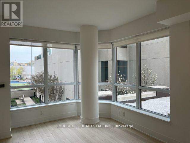 Photo 9 of 202 310 Tweedsmuir Avenue, Toronto ON