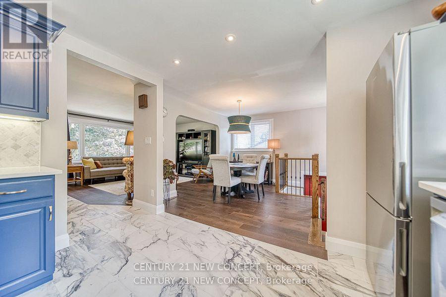 Photo 25 of 51 Fittons Road E, Orillia ON