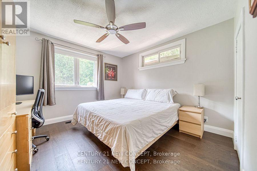 Photo 26 of 51 Fittons Road E, Orillia ON