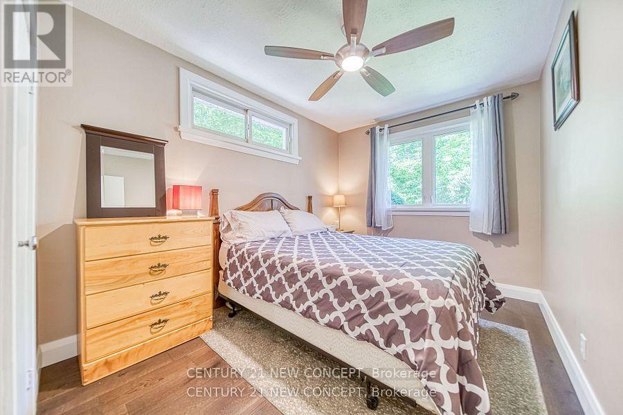Photo 8 of 51 Fittons Road E, Orillia ON