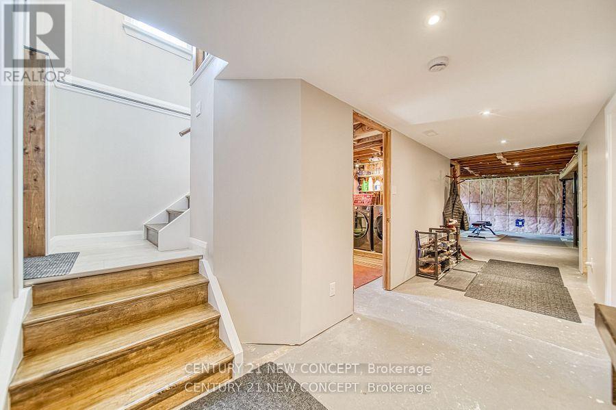 Photo 34 of 51 Fittons Road E, Orillia ON