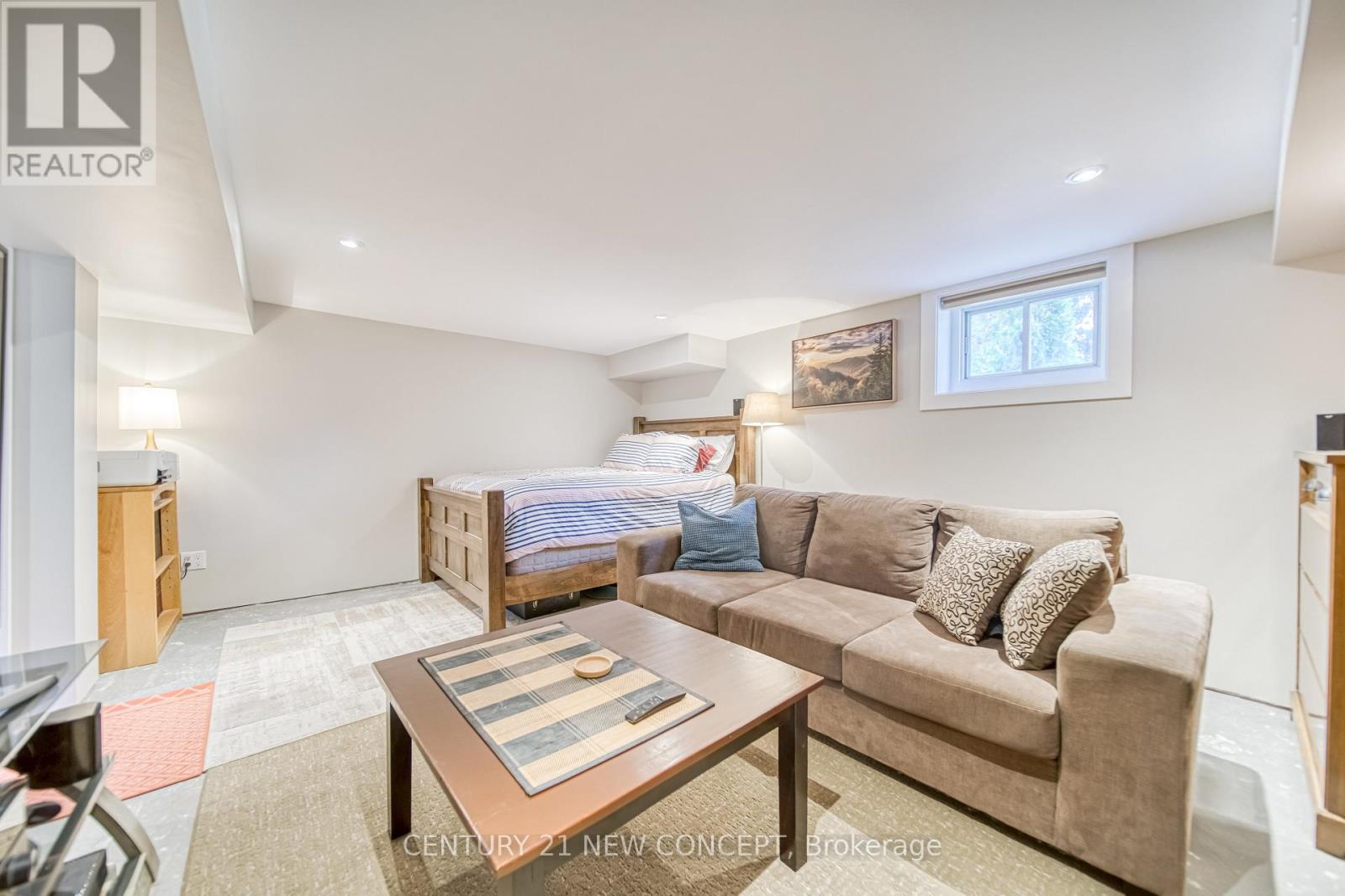 Photo 38 of 51 Fittons Road E, Orillia ON