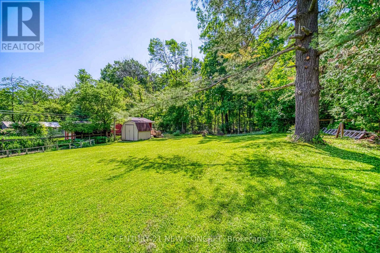 Photo 7 of 51 Fittons Road E, Orillia ON
