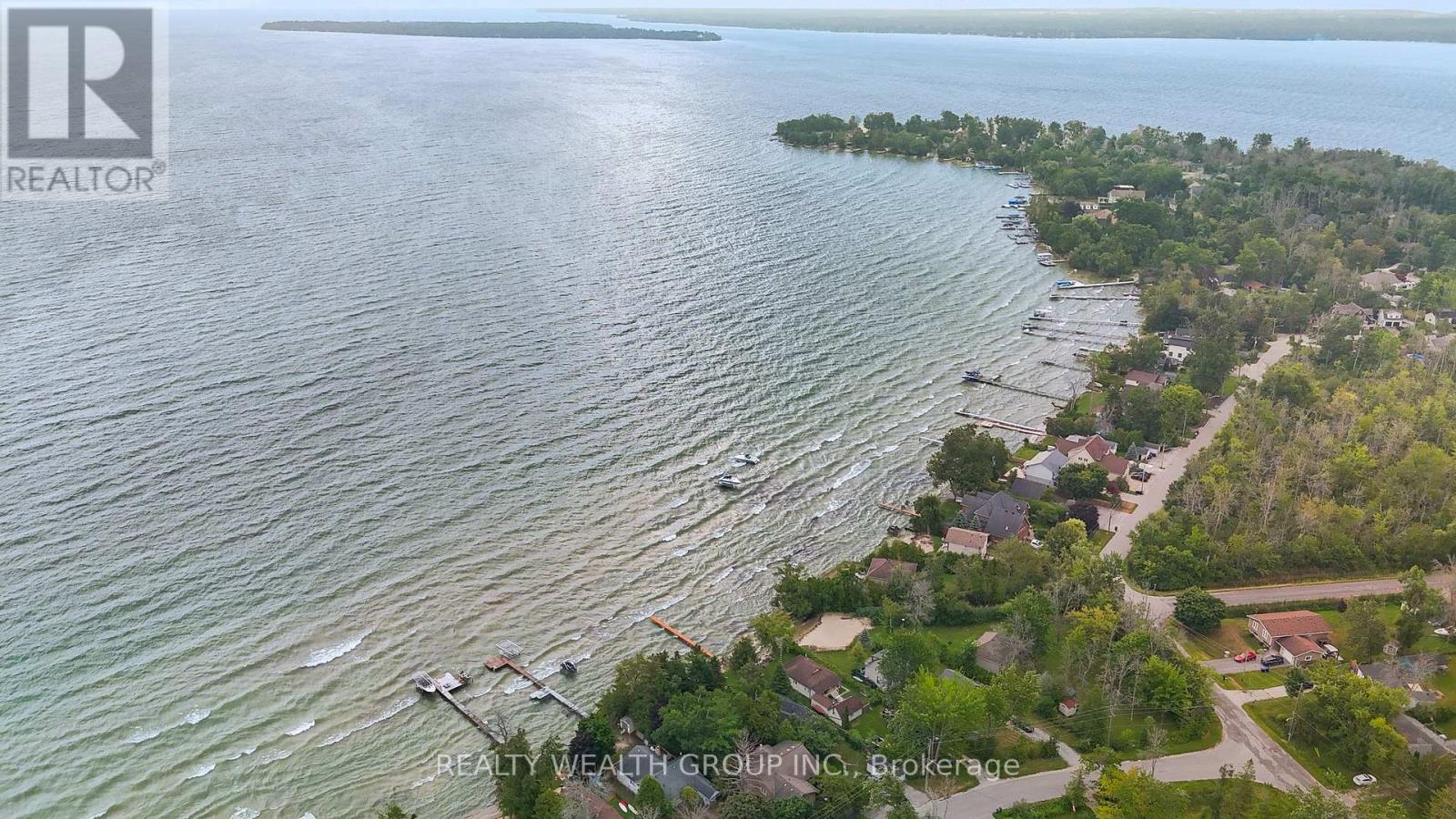 Photo 15 of 896 Booth Avenue, Innisfil ON
