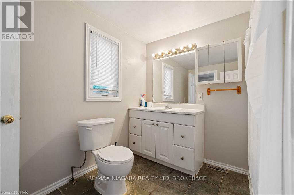 Photo 1 of 785 Canboro Road, Pelham ON
