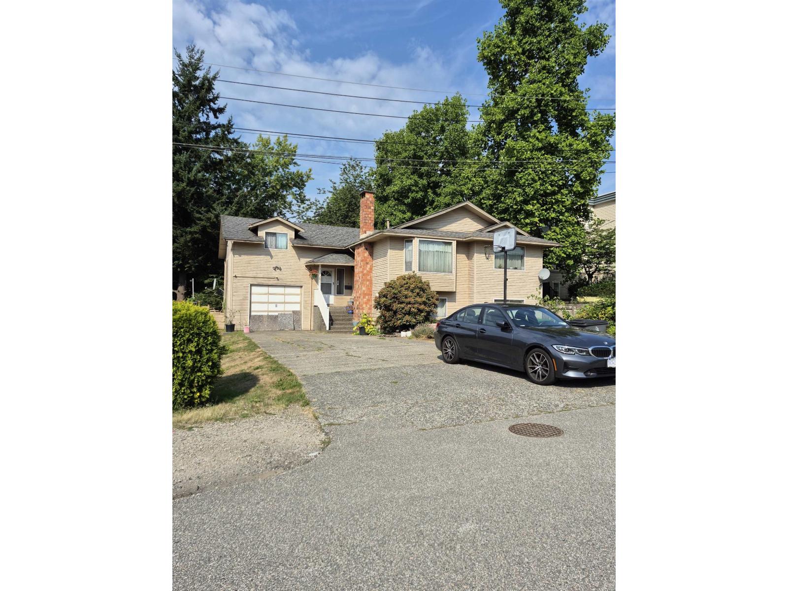 Photo 1 of 10661 138 A Street, Surrey BC