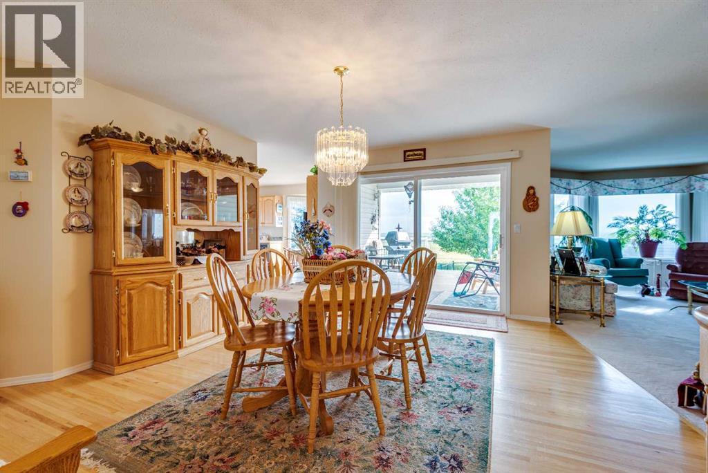 Photo 8 of 241 11 Street, Three Hills AB