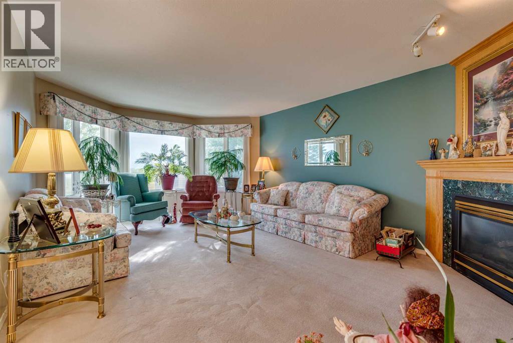 Photo 16 of 241 11 Street, Three Hills AB