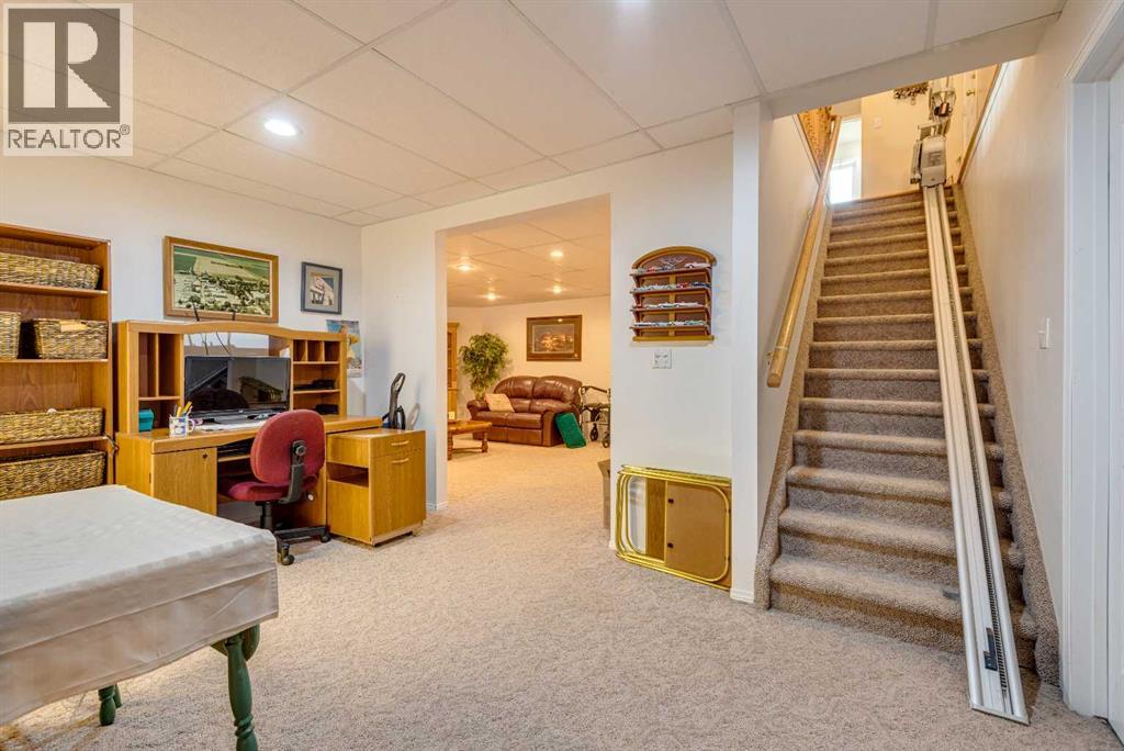 Photo 27 of 241 11 Street, Three Hills AB