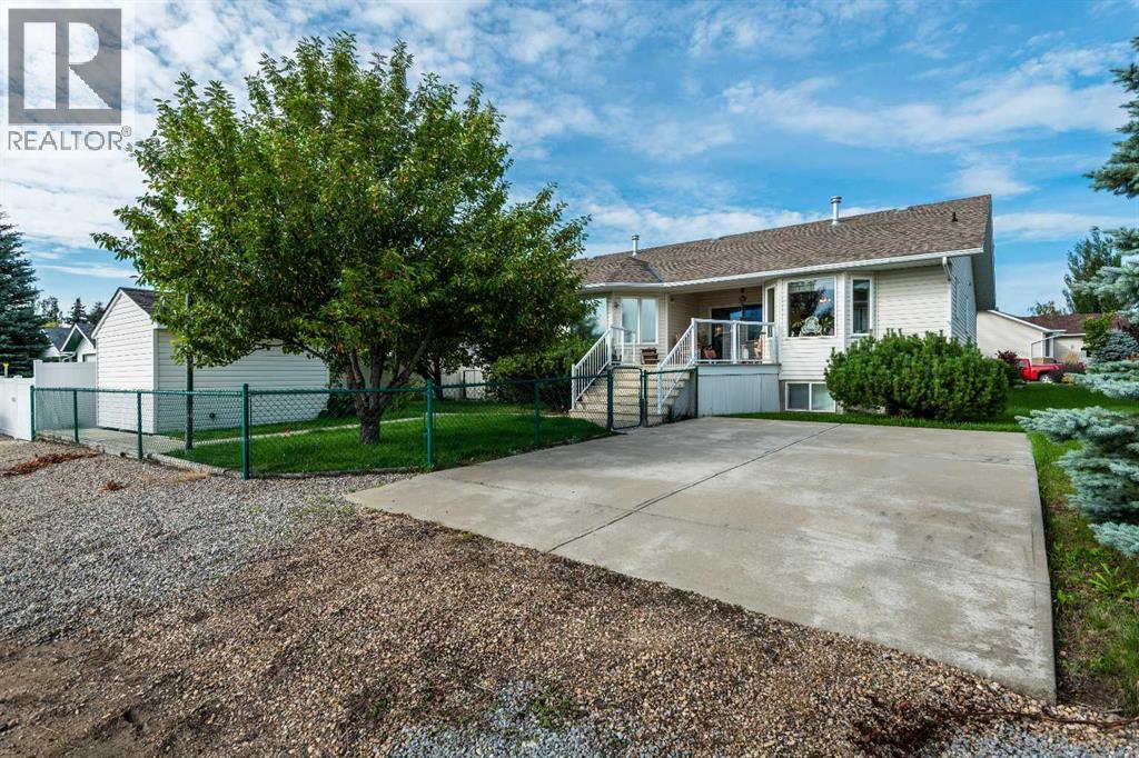 Photo 42 of 241 11 Street, Three Hills AB