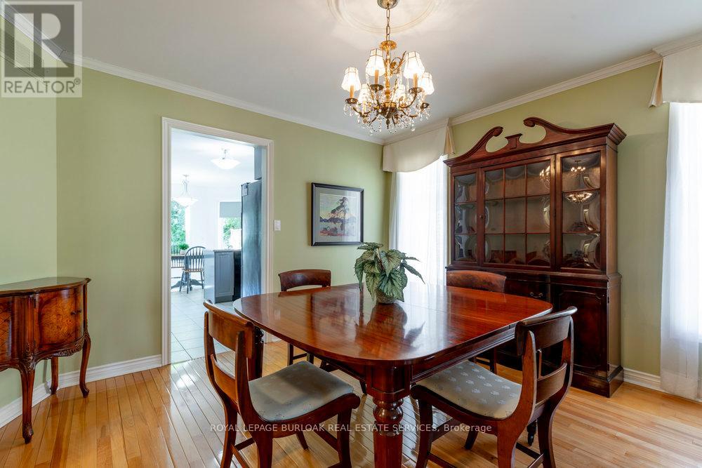 Photo 11 of 1142 Augustus Drive, Burlington ON