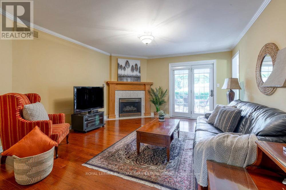 Photo 12 of 1142 Augustus Drive, Burlington ON