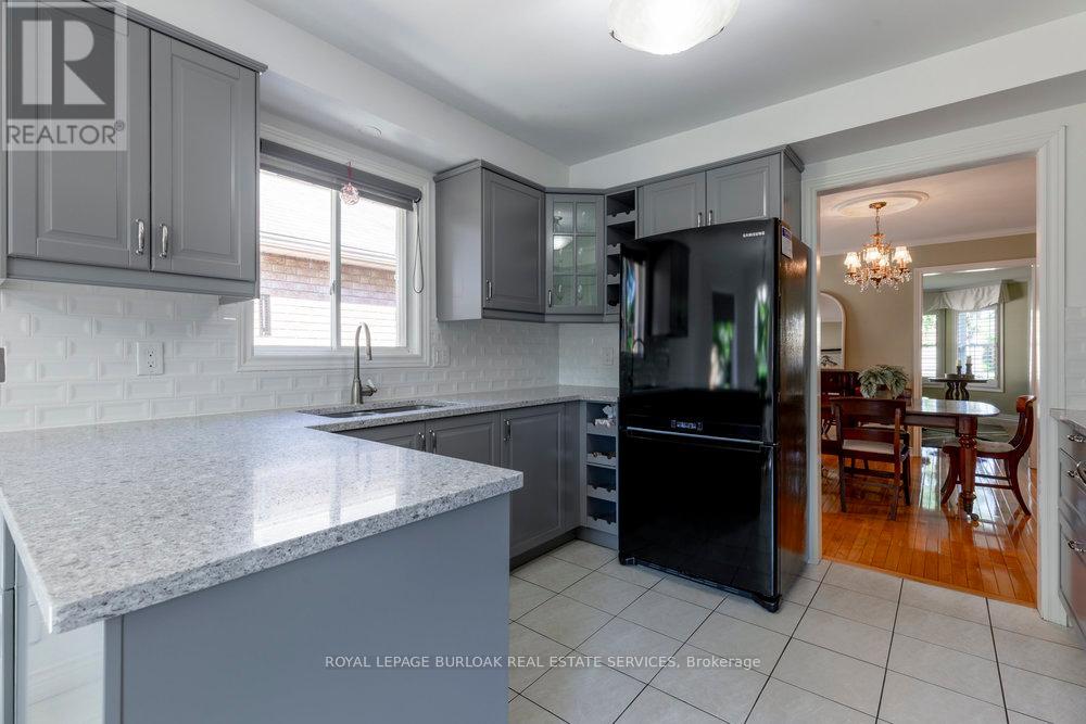 Photo 15 of 1142 Augustus Drive, Burlington ON