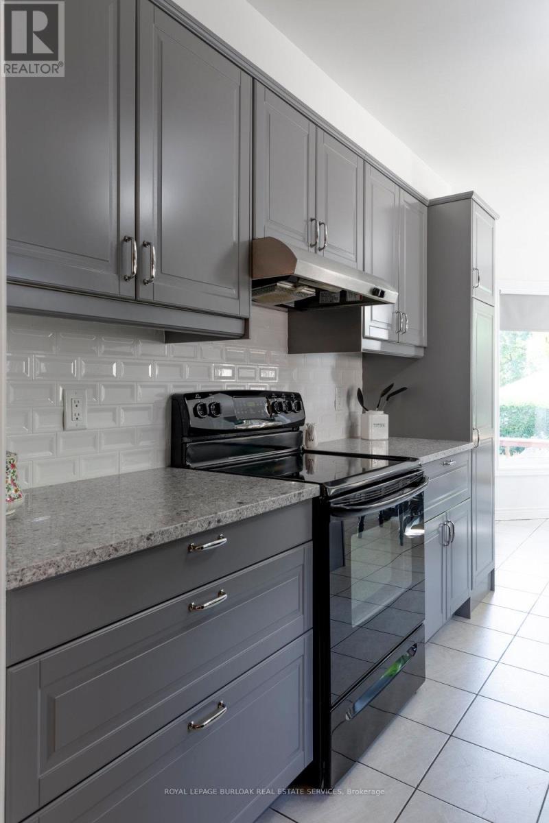 Photo 16 of 1142 Augustus Drive, Burlington ON