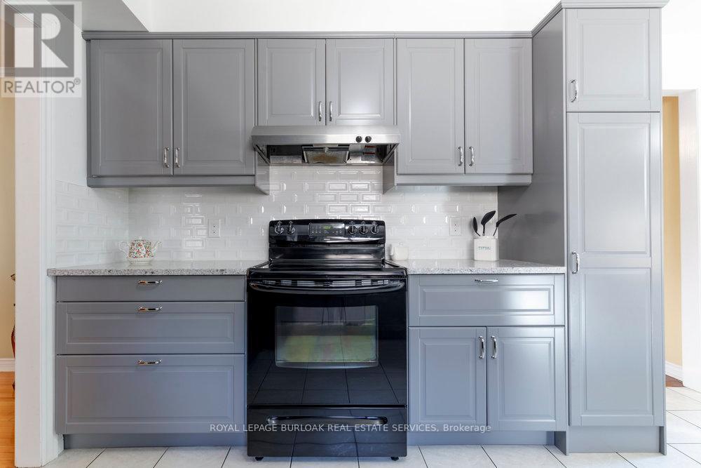 Photo 18 of 1142 Augustus Drive, Burlington ON