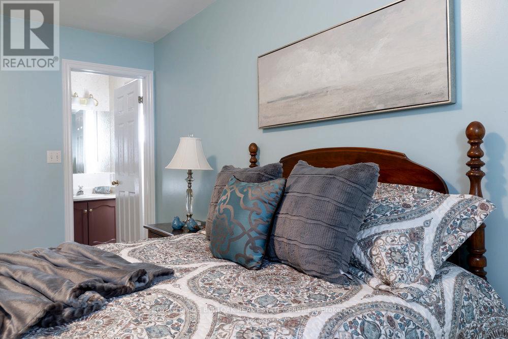Photo 22 of 1142 Augustus Drive, Burlington ON