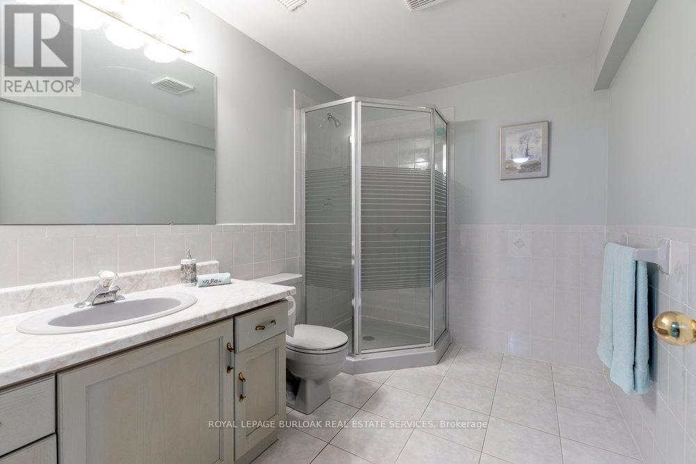 Photo 31 of 1142 Augustus Drive, Burlington ON