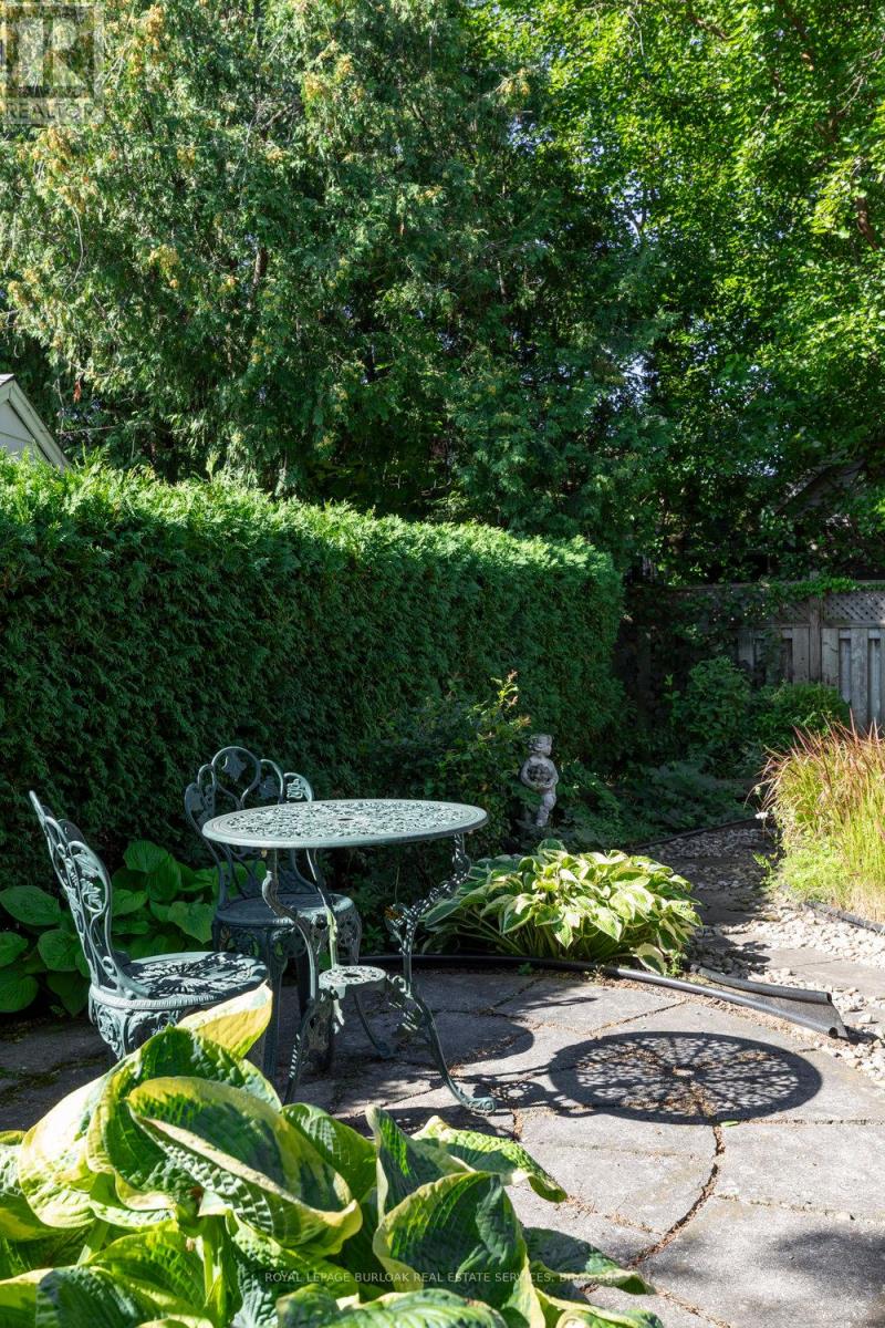 Photo 39 of 1142 Augustus Drive, Burlington ON