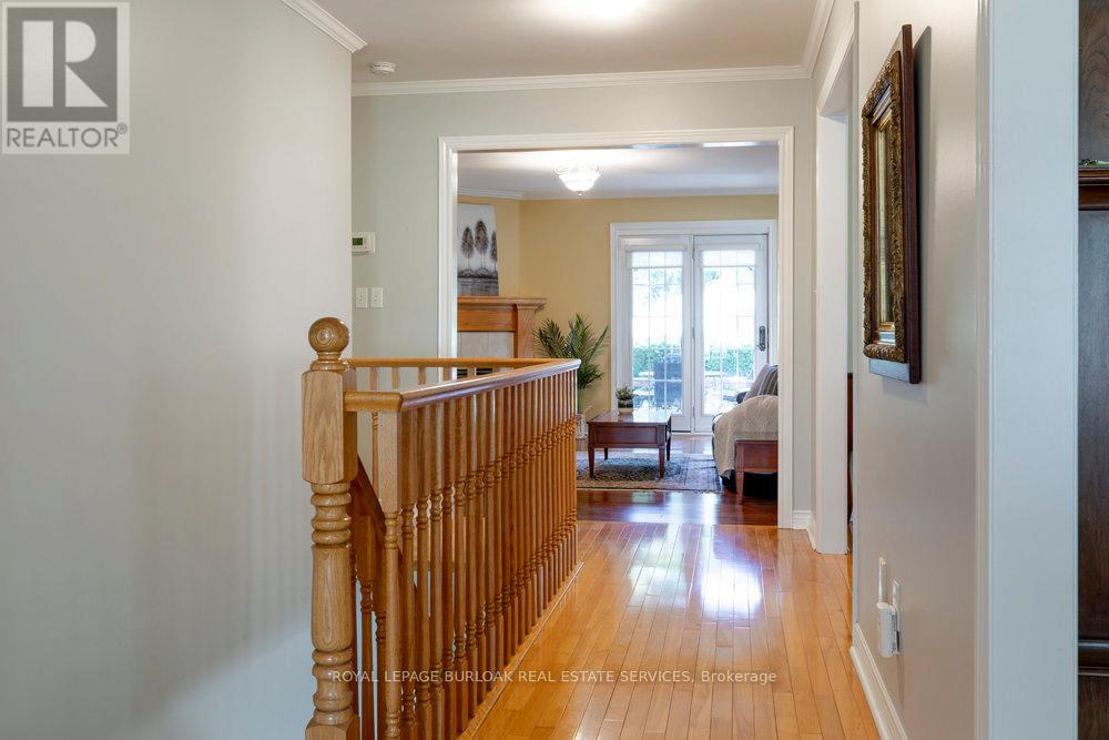Photo 5 of 1142 Augustus Drive, Burlington ON