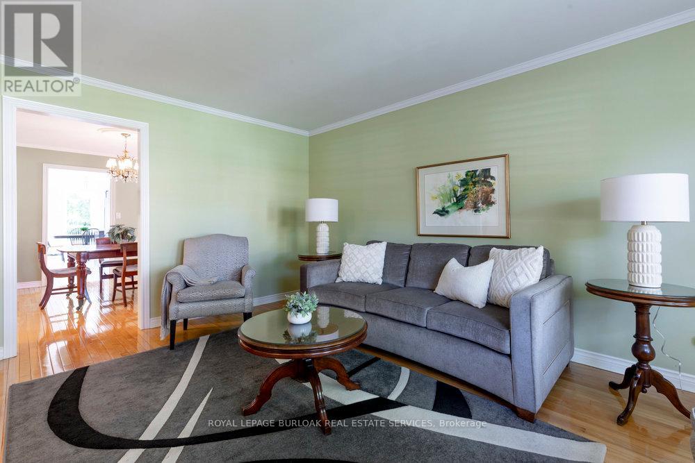 Photo 9 of 1142 Augustus Drive, Burlington ON